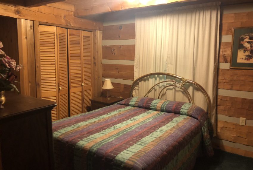 Cabin 7 Bedroom 1